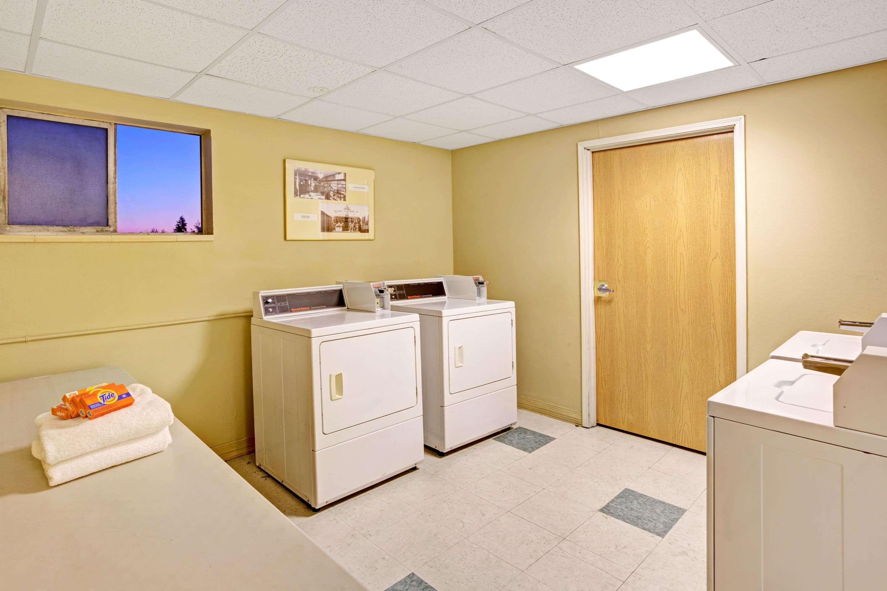 Ramada By Wyndham Anchorage Hotel Luaran gambar